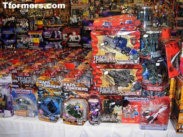 Botcon 2011 Dealers Room  (142 of 359)